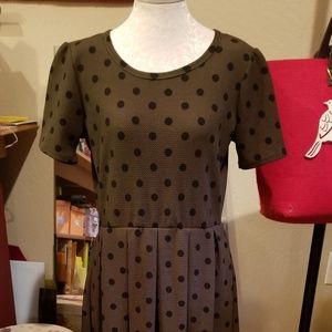 NWOT Olive with Black Polka Dots Large Amelia